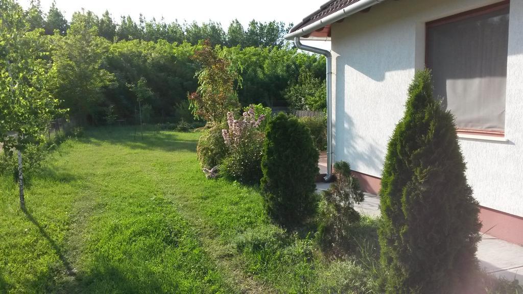 Cserkei Nyaralo Cserkeszolo Exterior foto